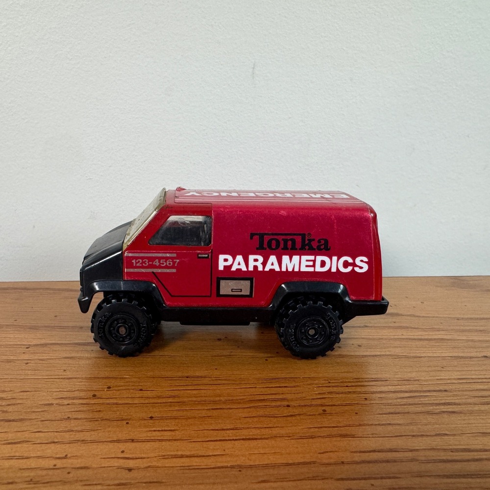 Vintage Tonka Paramedics Emergency Van Red Black Diecast Toy Truck 1978 Mexico‎